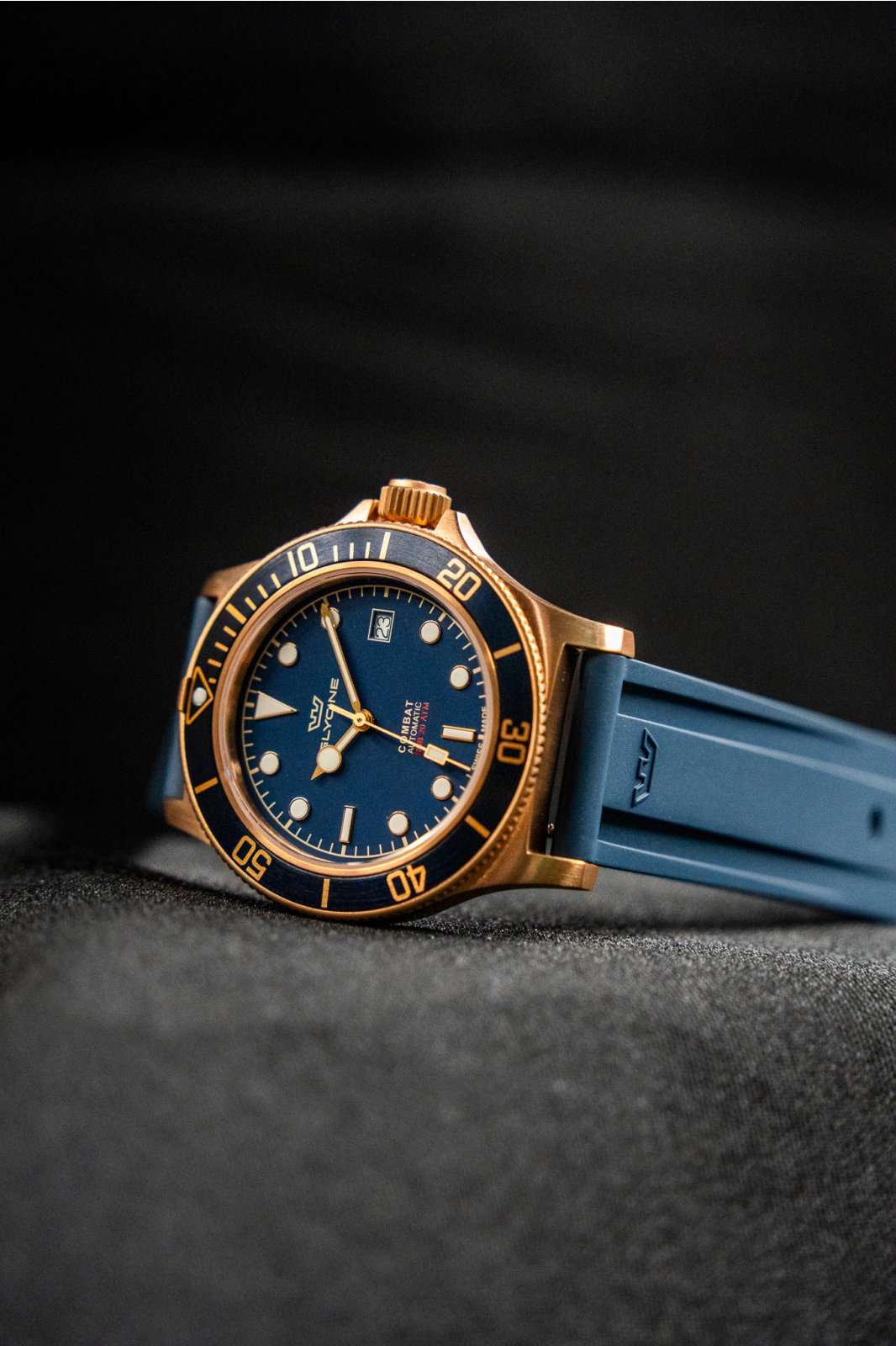 Glycine GL0323 - Combat Sub Bronze 42