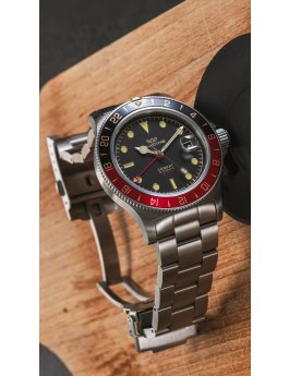 Glycine GL0380 COMBAT SUB GMT 42